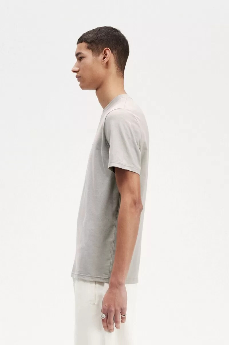 fred perry broderad herr t-shirt grå