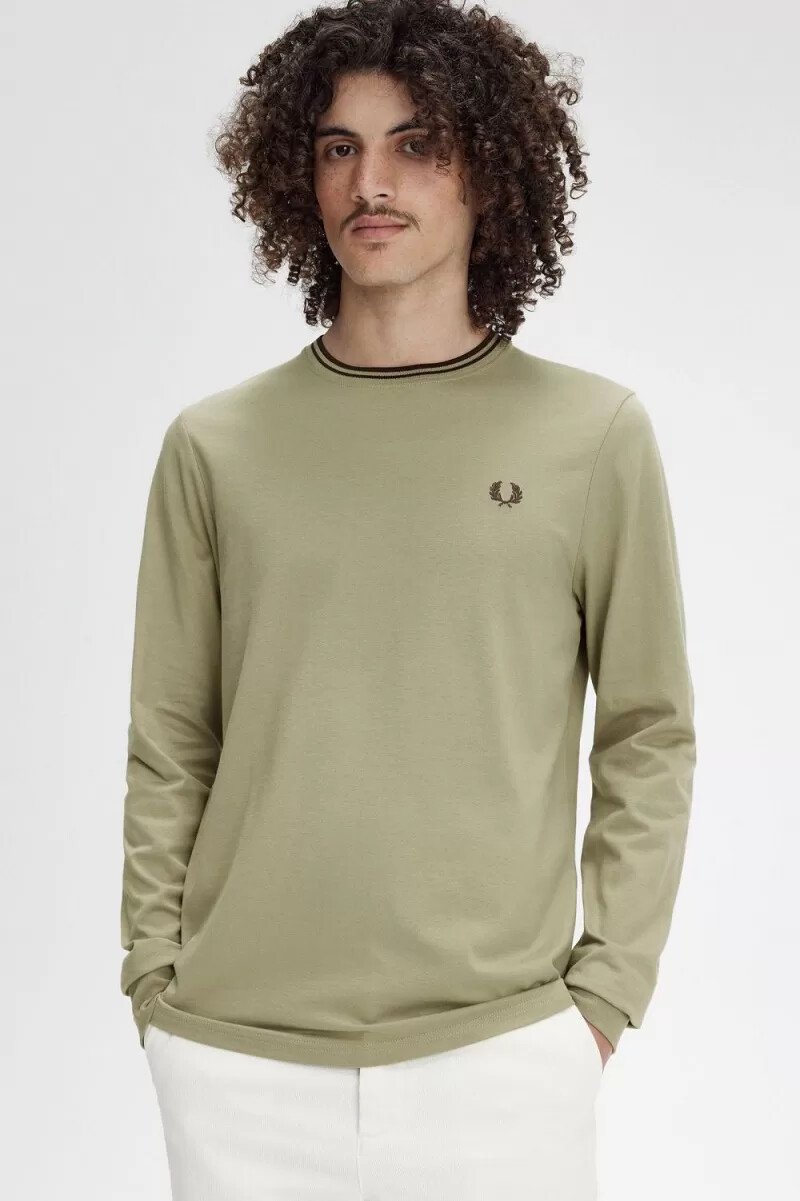 fred perry twin tipped herr t-shirt varm grå mörkröd