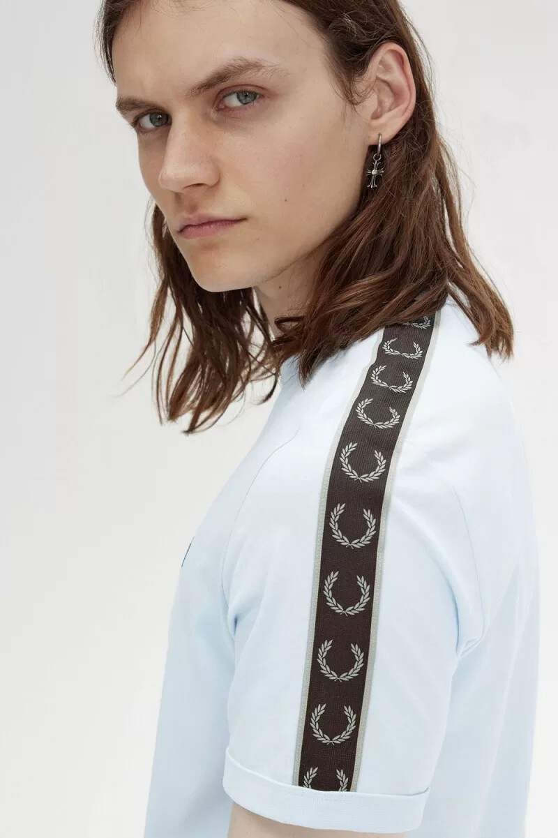 fred perry contrast tape ringer herr t-shirt ljus aqua varm grå