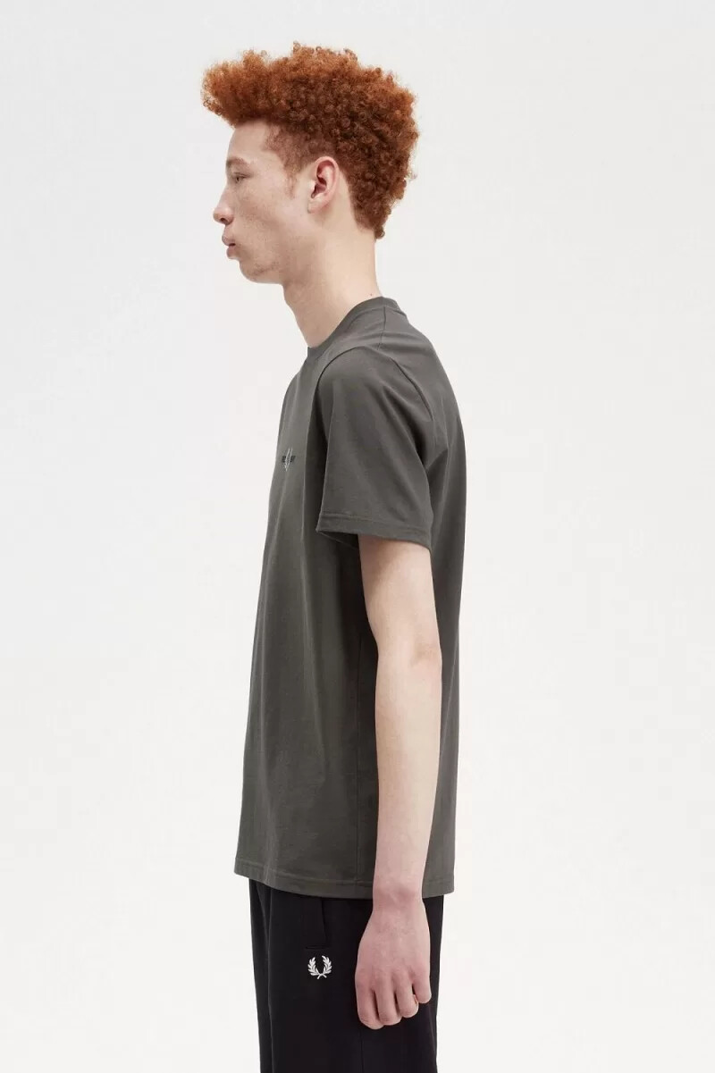 fred perry broderad herr t-shirt field green