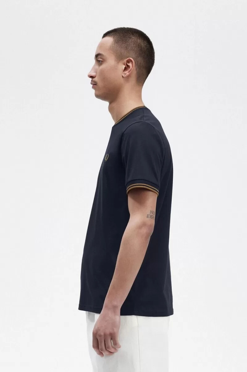 fred perry twin tipped herr t-shirt marinblå mörk kaffe