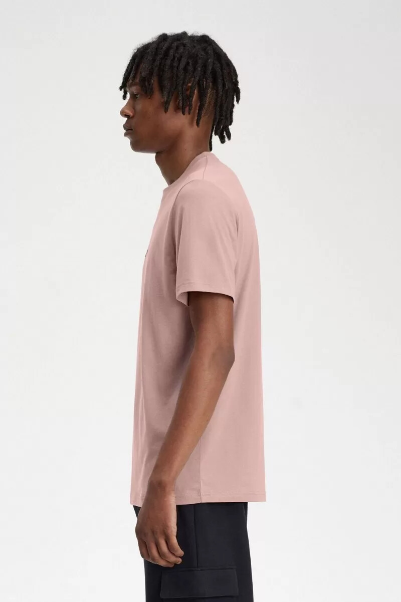 fred perry broderad herr-t-shirt mörkrosa