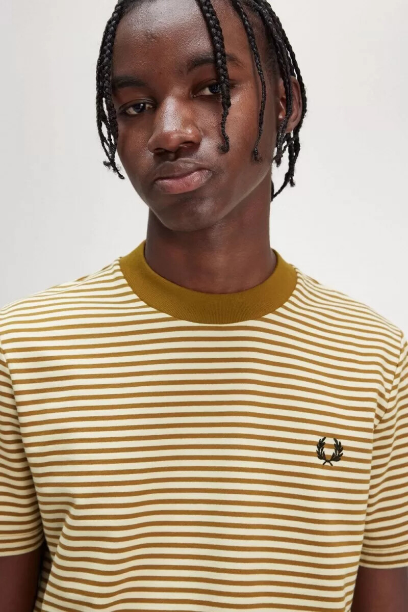 fred perry fine stripe heavyweight herr t-shirt havregryn mörk kaffe