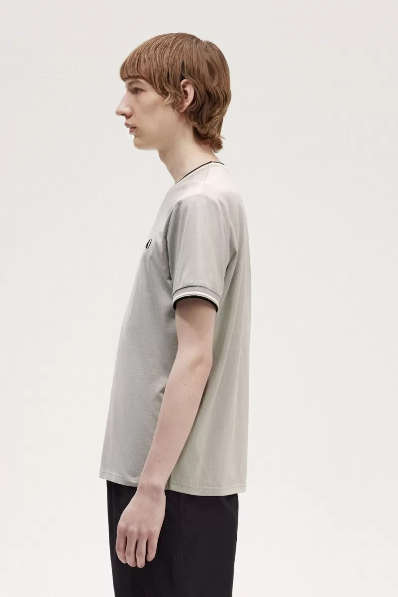 fred perry twin tipped herr t-shirt grå