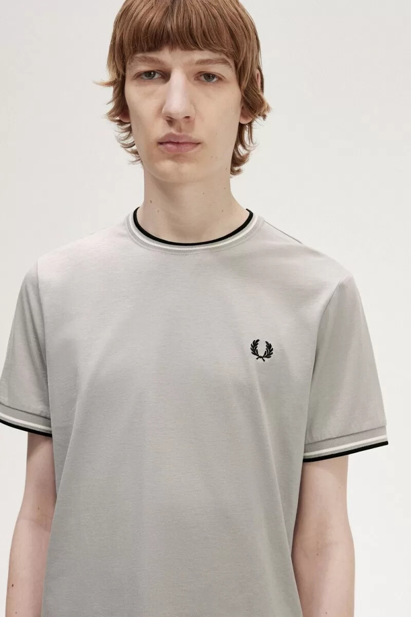 fred perry twin tipped herr t-shirt grå