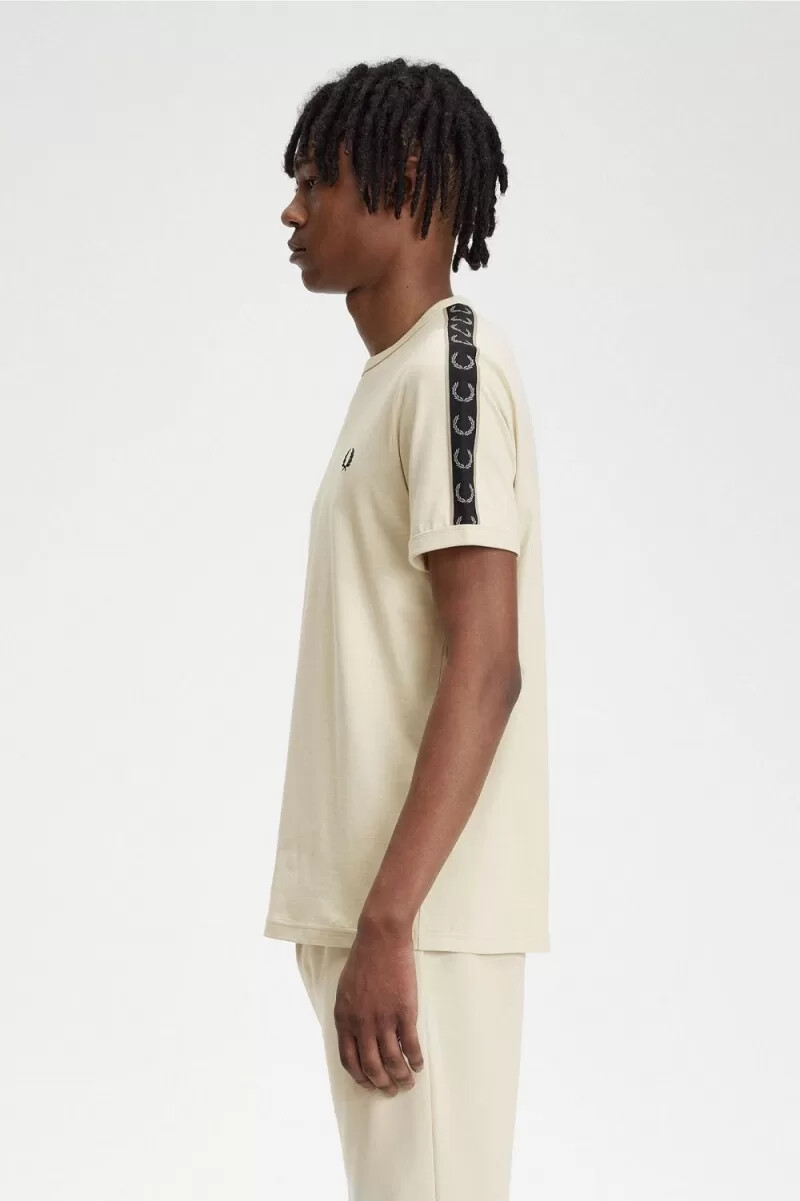 fred perry contrast tape ringer herr t-shirt havregryn varm grå