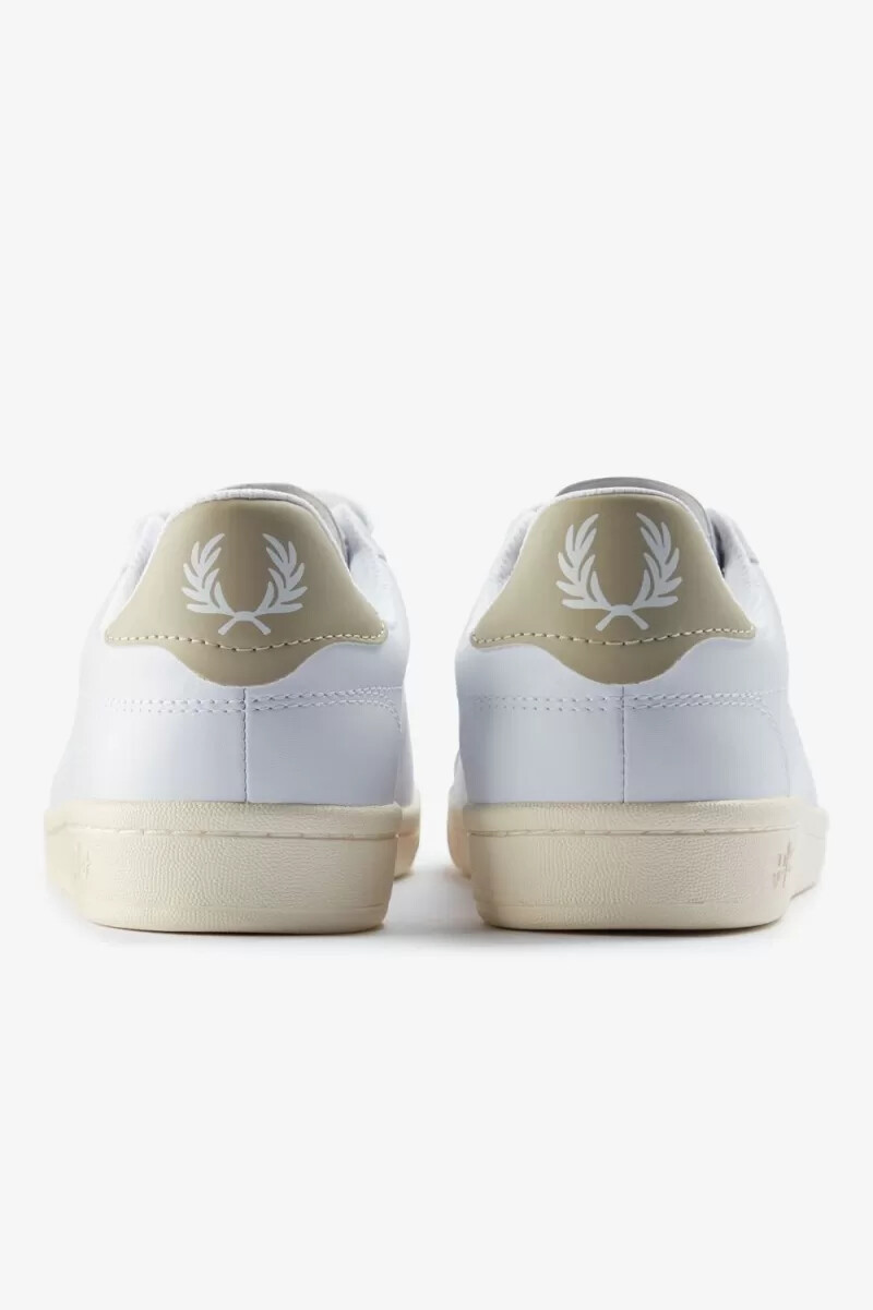 fred perry b721 herr tennisskor vita ljusmint