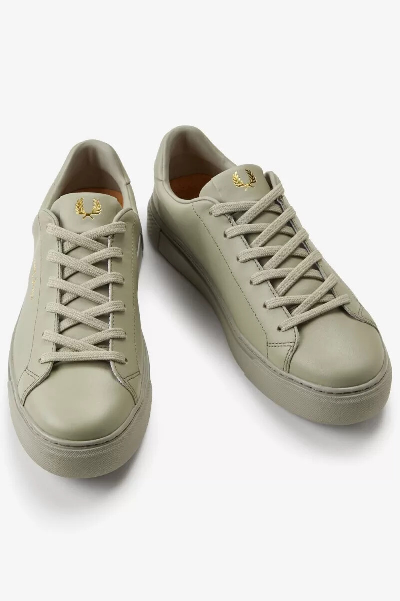 fred perry b71 herr tennisskor varm grå guld