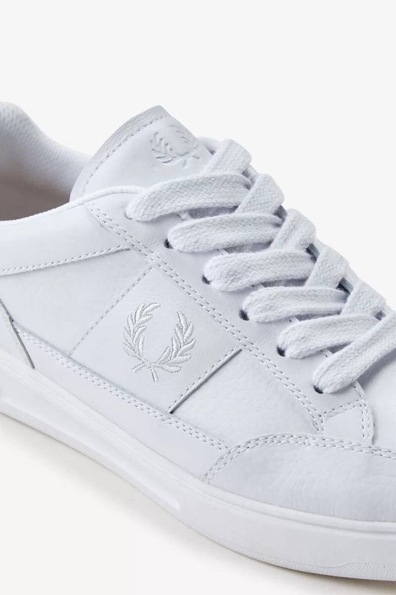 fred perry b440 herr tennisskor vita elfenben