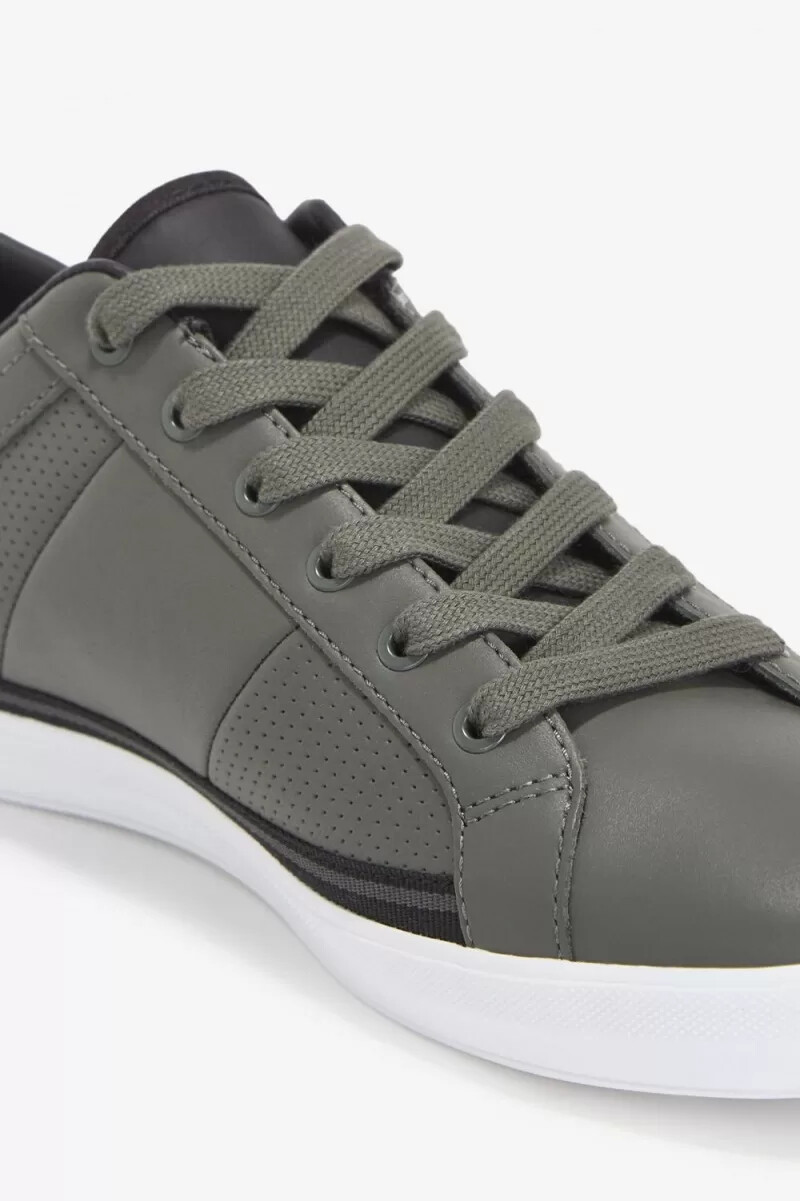 fred perry perforated baseline herr tennisskor field green black