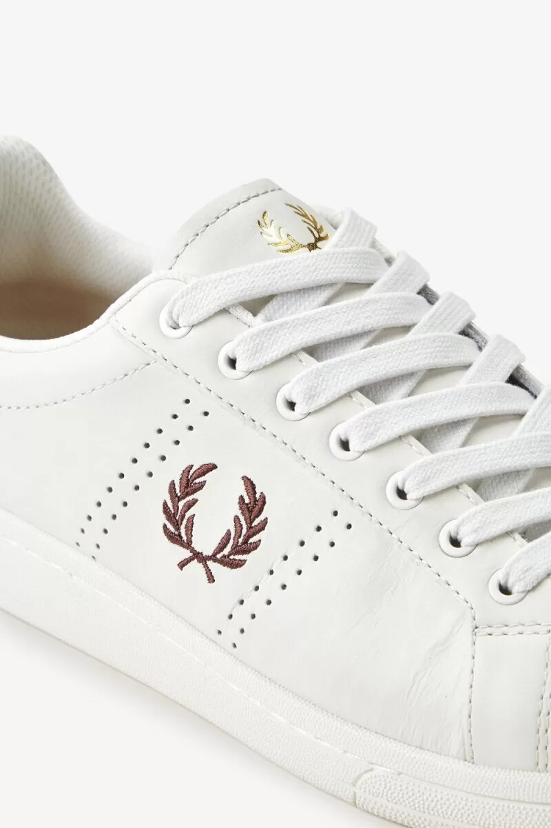 fred perry b721 herr tennisskor elfenben mörkröd