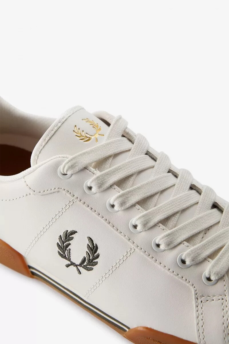 fred perry b722 herr tennisskor snövit fältgrön