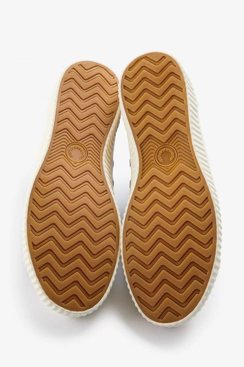 fred perry low hughes herr plimsolls svarta gunmetal