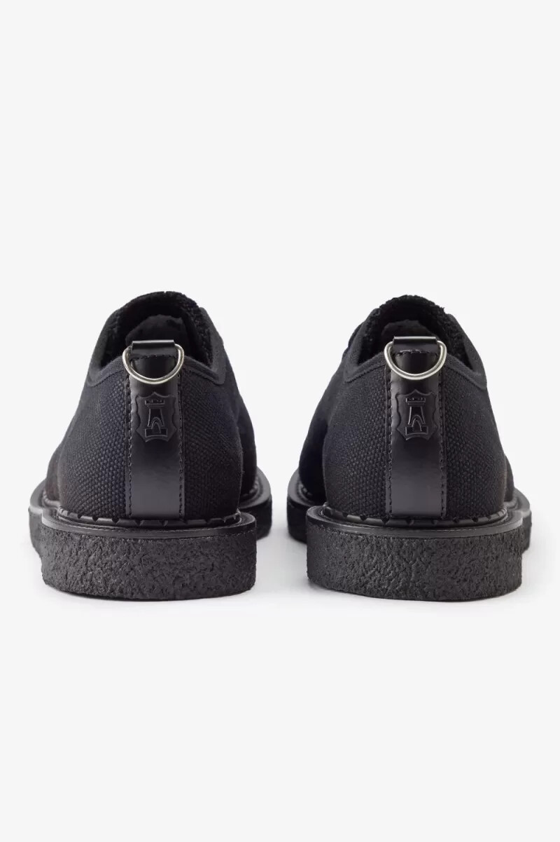 fred perry canvas monkey herr plimsolls svarta