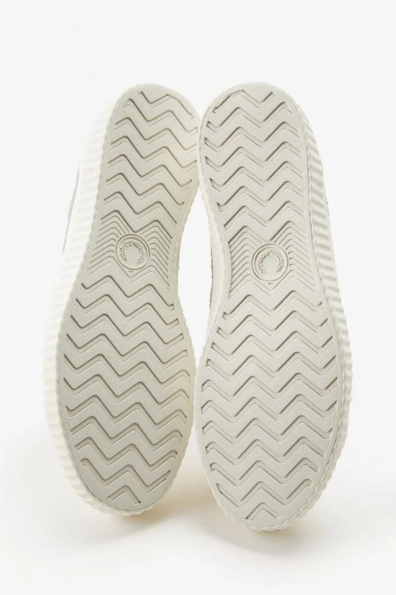 fred perry hughes low herr plimsolls grå